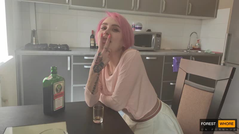 Pute de la forêt hardcore jeu public risqué et humiliation sale porno